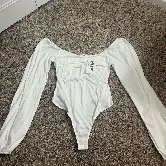12th Tribe Tinsley White Ruched Bodysuit - Picture 3 of 5
